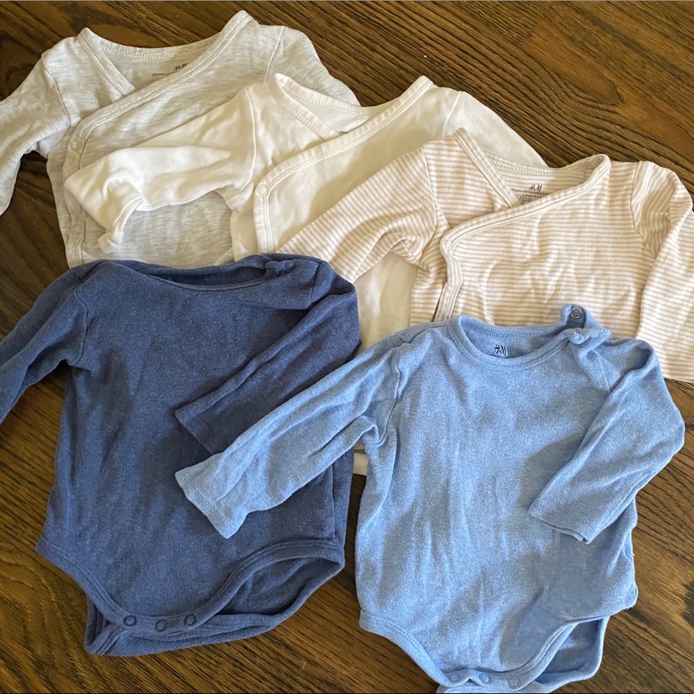 Lot of H&M 4-6m Onesies